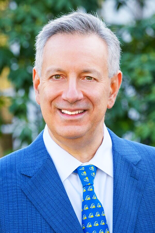 University of Delaware President, Dennis Assanis.